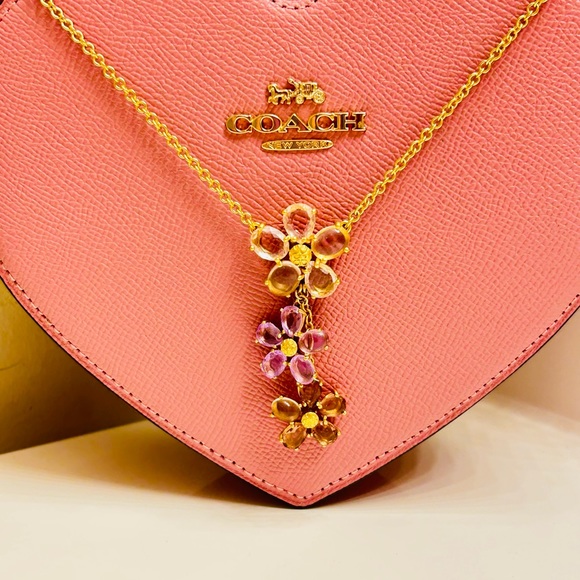 💰SOLD💰NWOT Coach Flower Charm Necklace - Picture 10 of 11